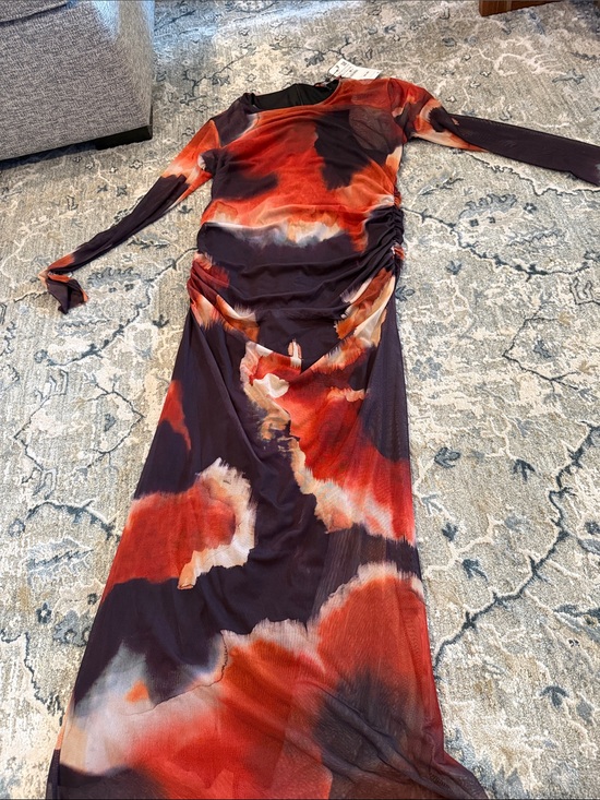 Zara Dresses & Skirts - Zara Long-Sleeve Ruched Maxi Dress in Red & Black Abstract Print